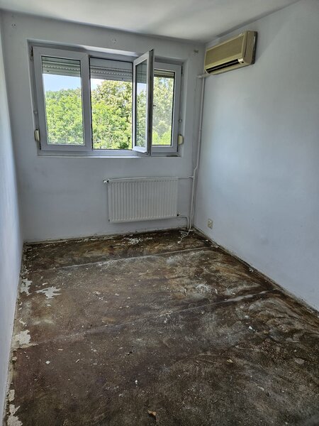 Titan, pe strada Cucuteni intersectie Barajul Lotru, 5 minute metrou,