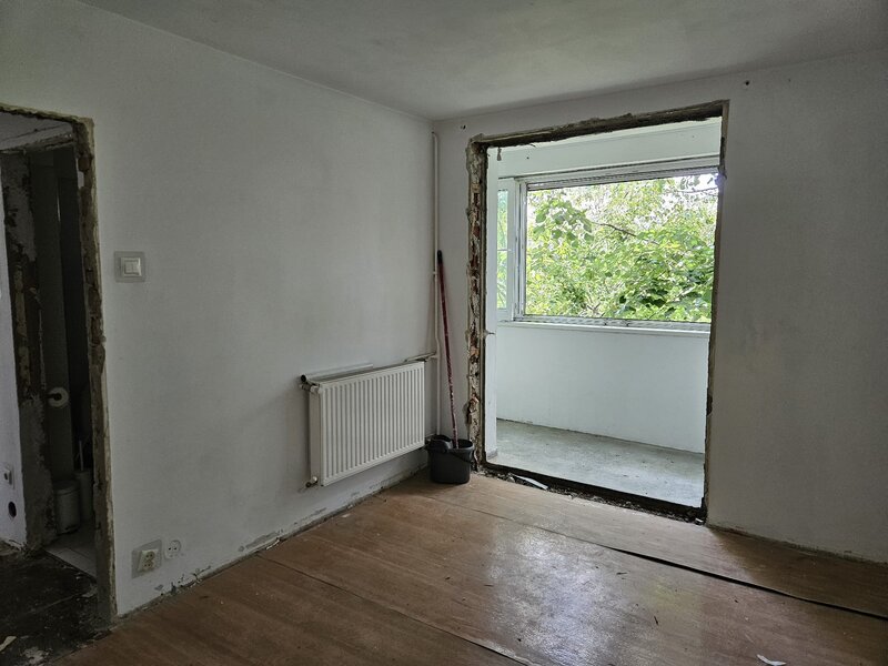 Titan, pe strada Cucuteni intersectie Barajul Lotru, 5 minute metrou,